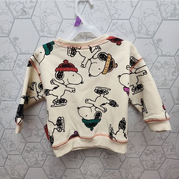 Nwt Boy or Girl Unisex Peanuts Snoopy Crewneck Sweatshirt - Picture 6 of 8